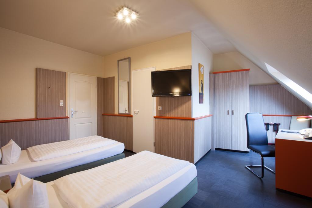 Trip Inn Hotel Ariane Cologne Exterior photo