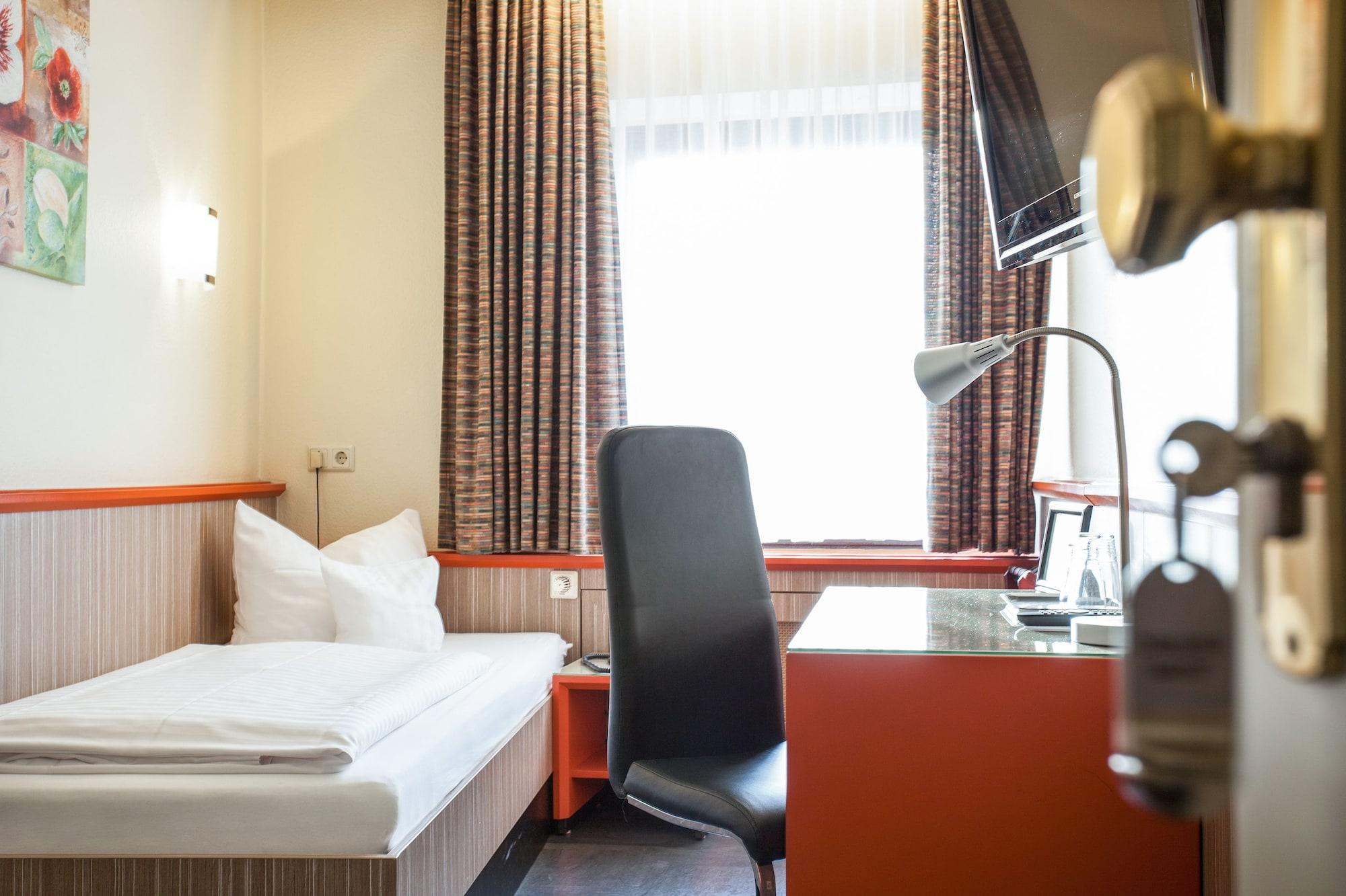 Trip Inn Hotel Ariane Cologne Exterior photo
