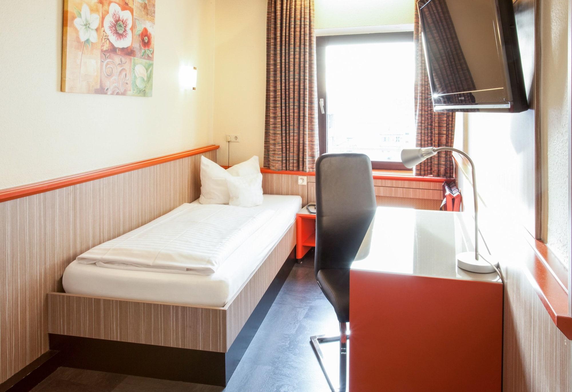 Trip Inn Hotel Ariane Cologne Exterior photo