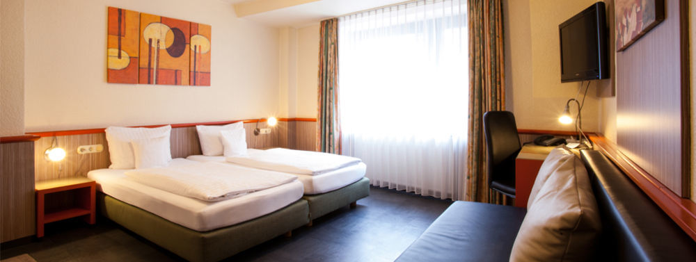 Trip Inn Hotel Ariane Cologne Exterior photo