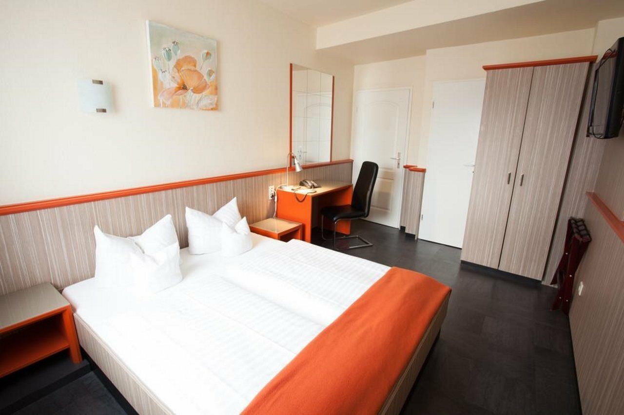 Trip Inn Hotel Ariane Cologne Exterior photo